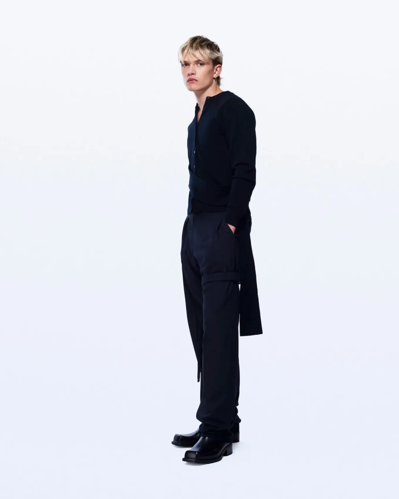 CASHMERE SASH CARDIGAN IN BLACK