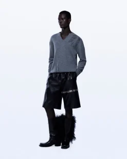 DISTRESSED FINE KNIT JUMPER IN BLACK