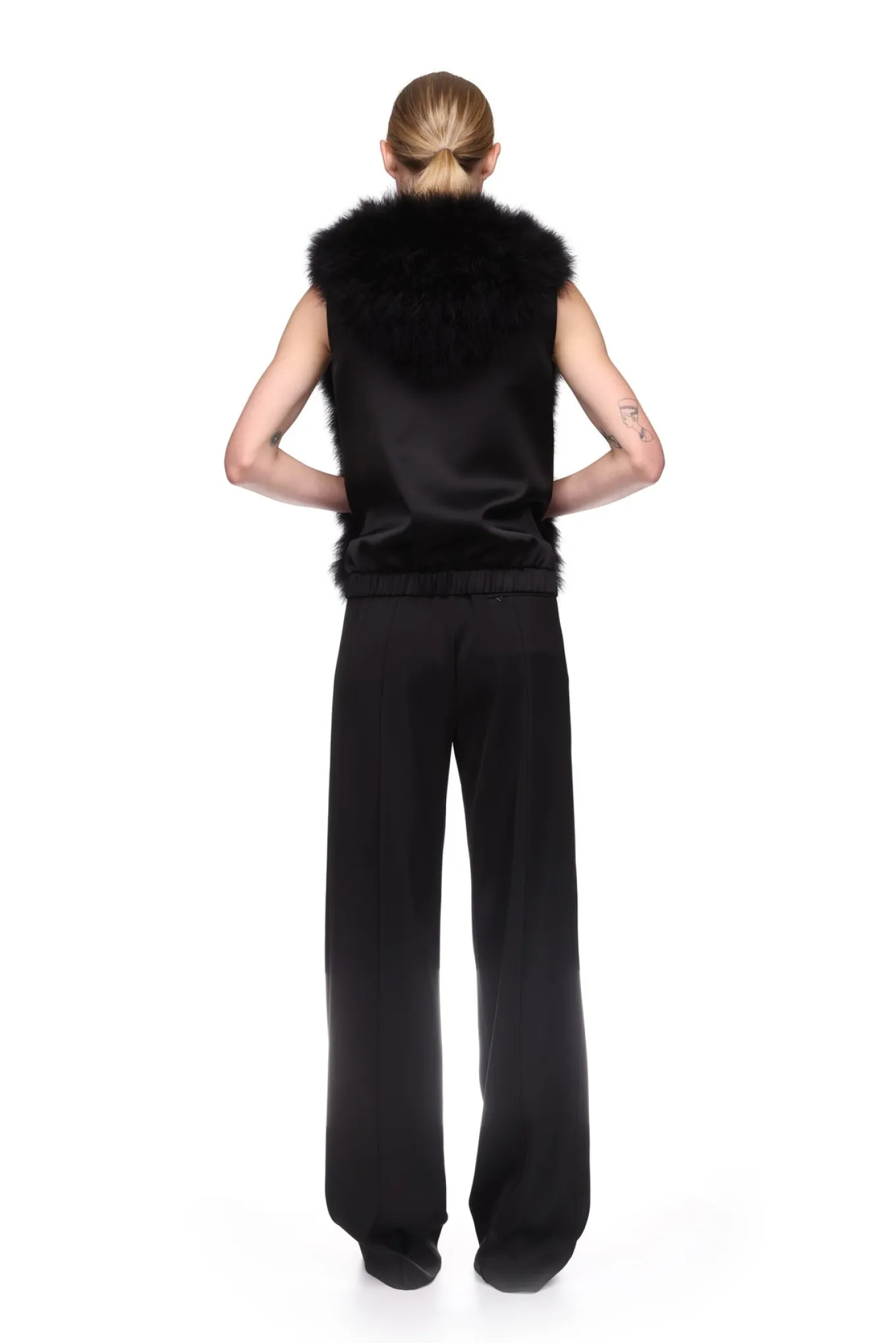 FEATHER FRONT SLEEVELESS HOODIE